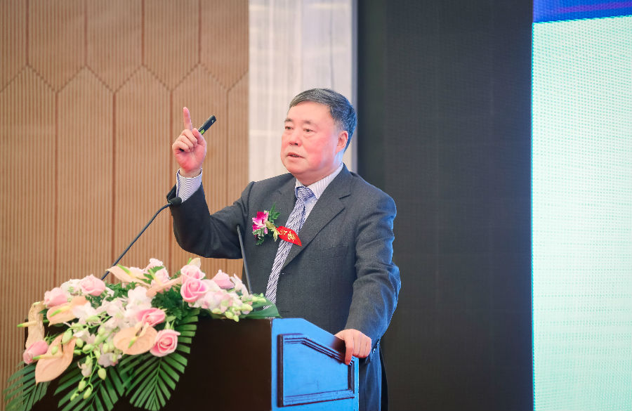 7yl88858永利集团教授王迎军以“战略思维:定力与张力“为主题进行学术演讲.jpg